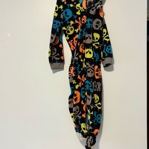 Joe Boxer Black Skull Print Kids Footie Pajamas